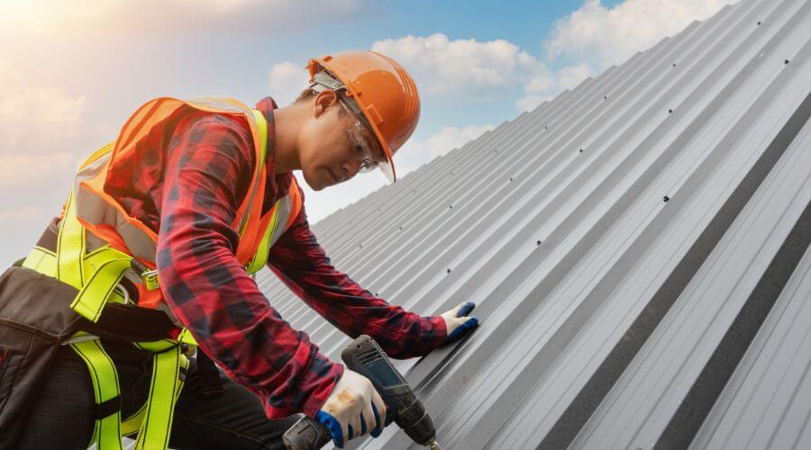 Professional gutter cleaning in Mountain Park, OK